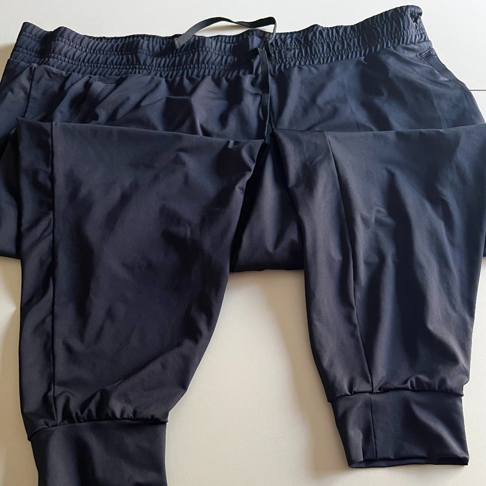 Women's Plus Size 2X UA Heat Gear Joggers